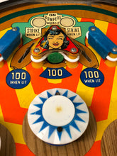 Laden Sie das Bild in den Galerie-Viewer, Lucky Strike