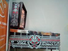 Laden Sie das Bild in den Galerie-Viewer, Space Invaders