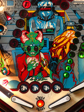 Laden Sie das Bild in den Galerie-Viewer, Alien Poker Flipper