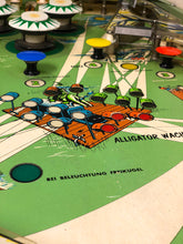 Laden Sie das Bild in den Galerie-Viewer, Alligator Flipper