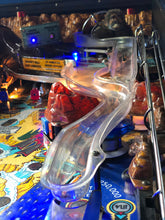 Laden Sie das Bild in den Galerie-Viewer, White Water Flipper