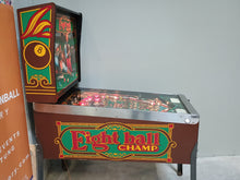 Laden Sie das Bild in den Galerie-Viewer, Eight Ball Champ